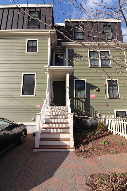 75 Rush St unit 1, Somerville, MA 02145 - photo 4
