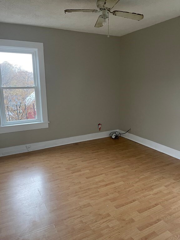 287 4th Ave unit 3, Woonsocket, RI 02895 - photo 3