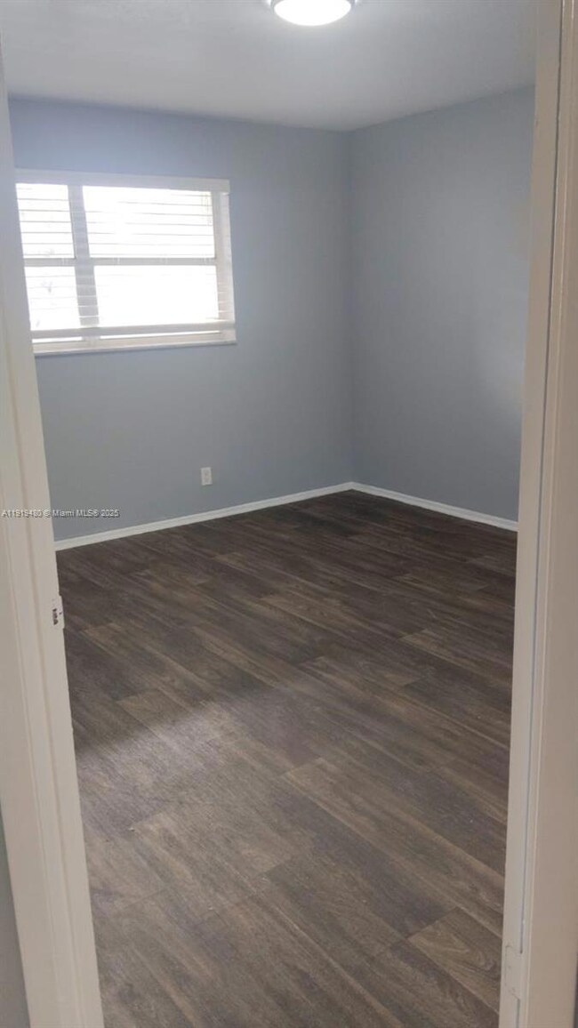 7910 Colony Cir N unit 305, Tamarac, FL 33321 - photo 5