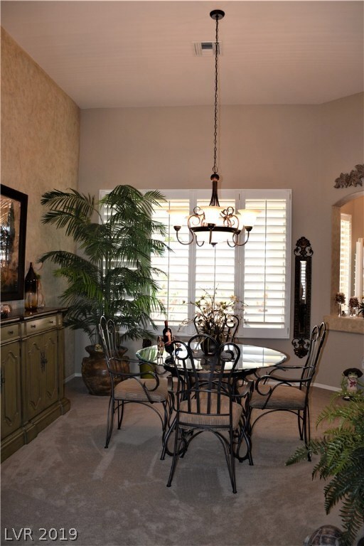 Dining/living room