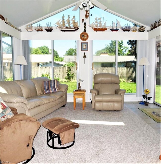 780 Adelaide Ave NE, Warren, OH 44483 - photo 3