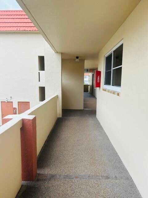 8000 Sunrise Lakes Dr N unit 209, Sunrise, FL 33322 - photo 2