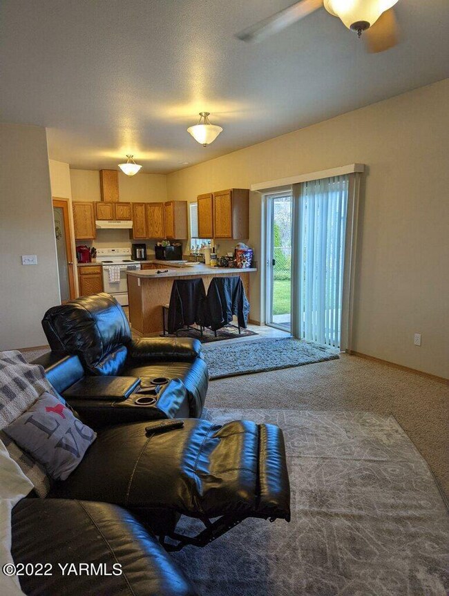 8999 Dining living
