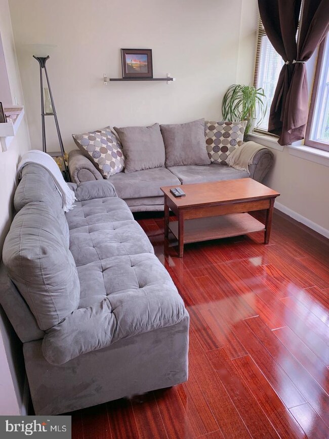 511 S Sharp St unit 2, Baltimore, MD 21201 - photo 5