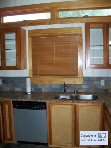 1319 W San Antonio St, San Marcos, TX 78666 - photo 7