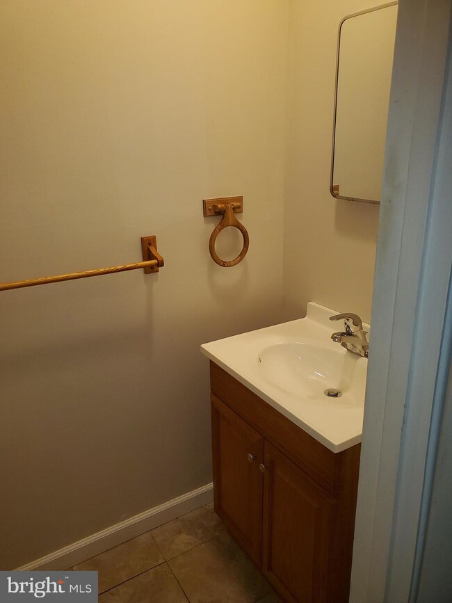 135 Plumtree Ln, Willingboro, NJ 08046 - photo 6