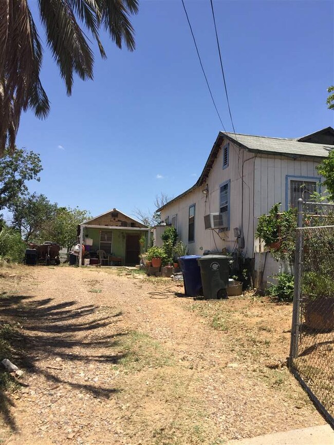 406 Okane St, Laredo, TX 78040 - photo 3