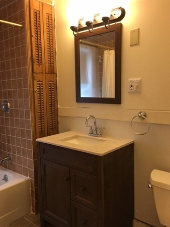 63 Manthorne Rd unit 1, West Roxbury, MA 02132 - photo 4