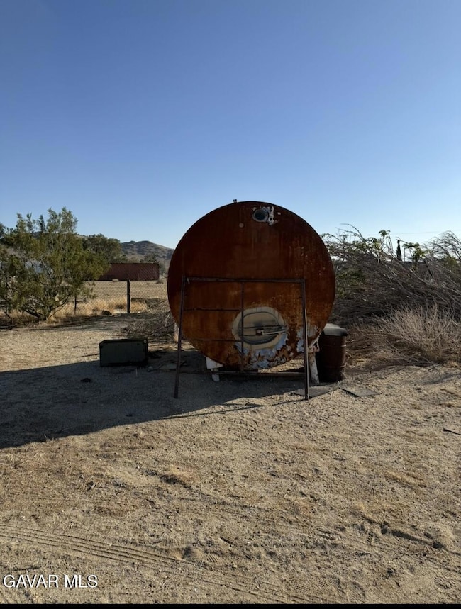 61 Joshua Ln, Mojave, CA 93501 - photo 5