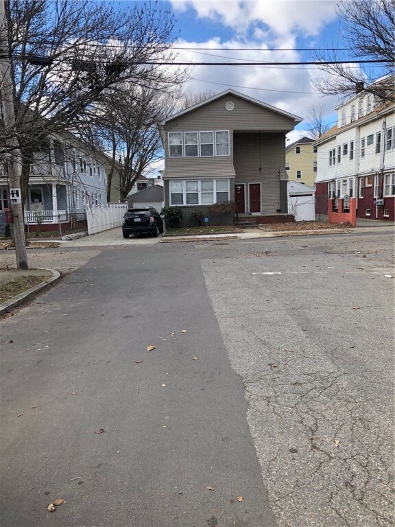 21 Ruskin St, Providence, RI 02907 - photo 2