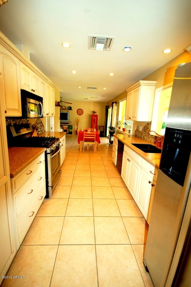 pic 11 kitchen area