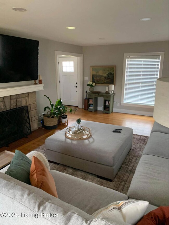 405 Breckenridge Ln, Louisville, KY 40207 - photo 6
