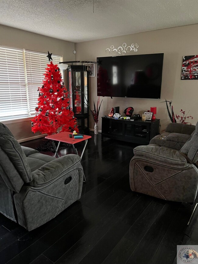 8 N Pinewood Dr, Texarkana, TX 75501 - photo 2