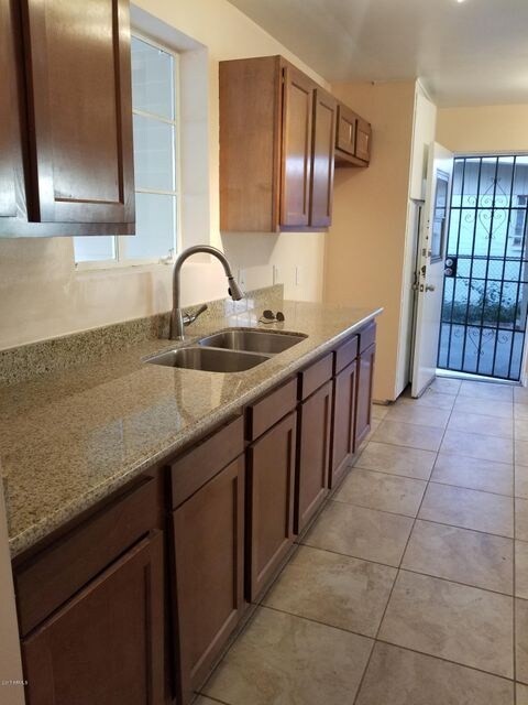 6007 W Stella Ln, Glendale, AZ 85301 - photo 6