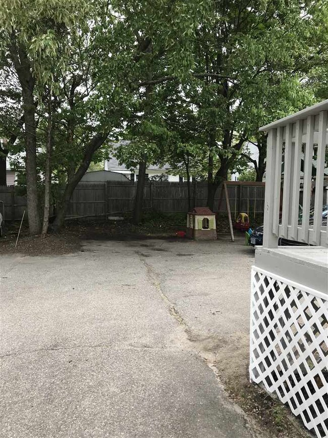 103 Glendale Ave, Manchester, NH 03103 - photo 4