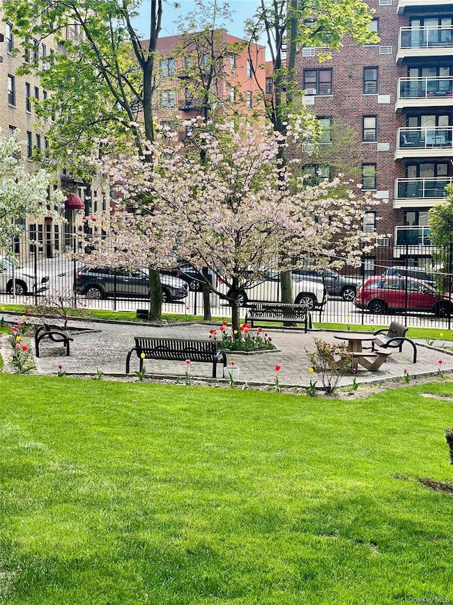 Fordham Hill Oval unit 8G, Bronx, NY 10468 - photo 6