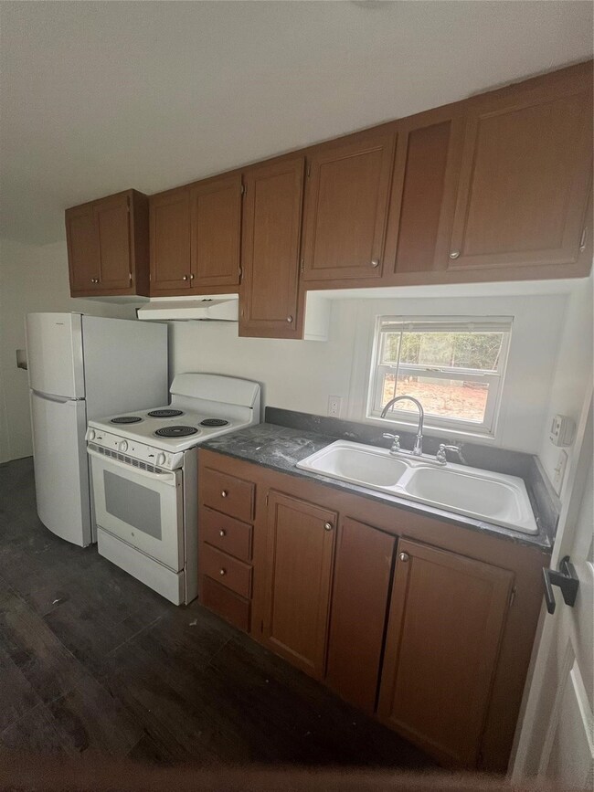 8458 Sweetleaf Ln unit B, Plantersville, TX 77363 - photo 7