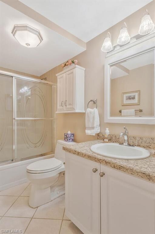 Guest bath is almost an en suite as it is just ste