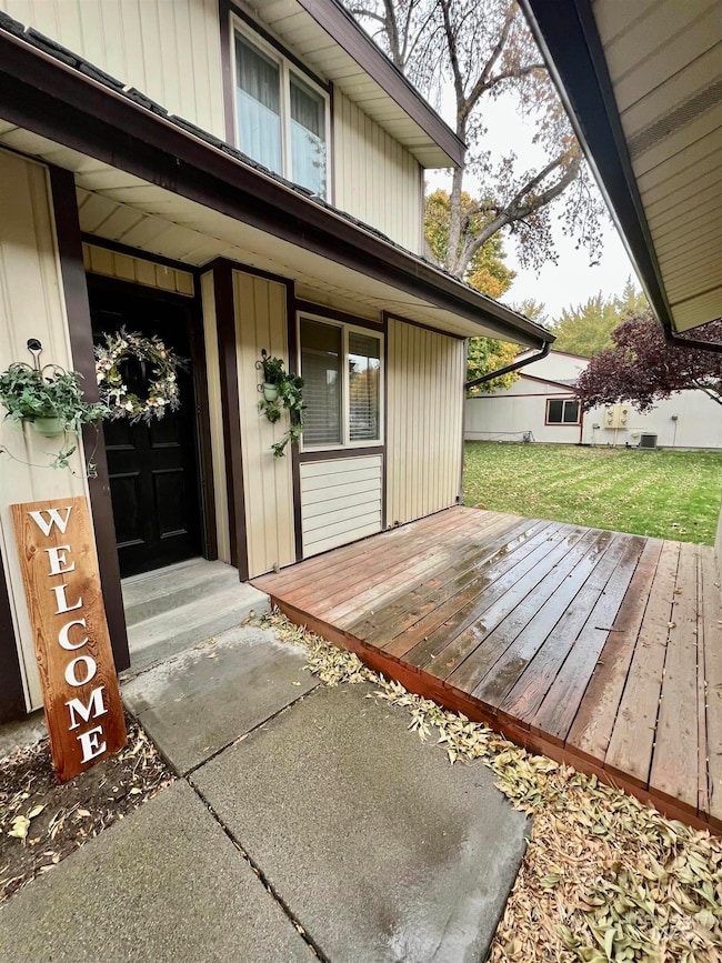 865 Galena Ct, Mountain Home, ID 83647 - photo 2