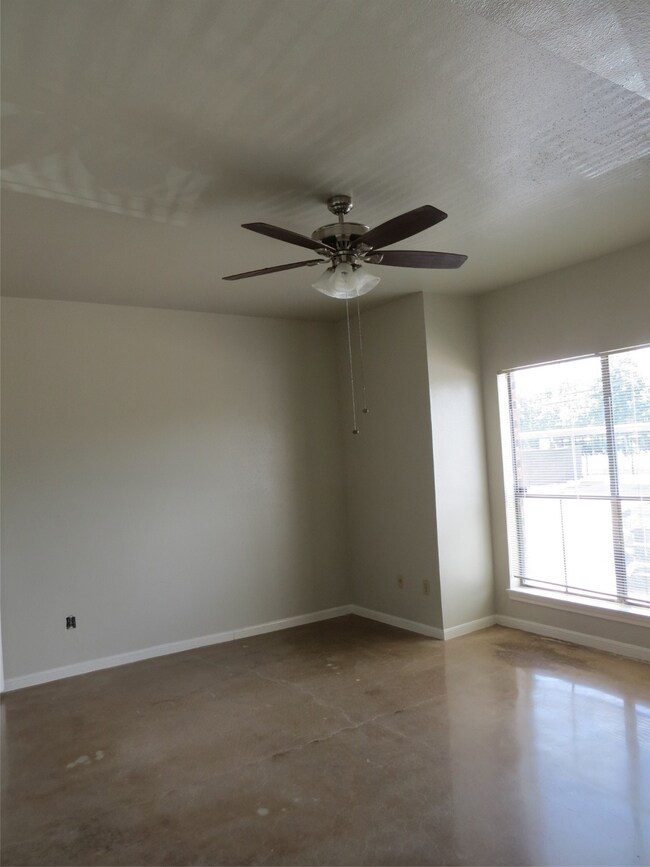 VIEW OF SPACIOUS BEDROOM