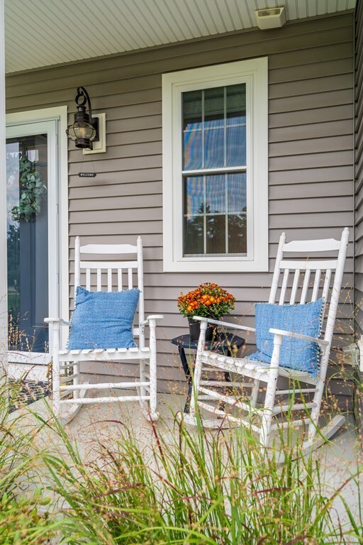 10 Nichols Way, Norfolk, MA 02056 - photo 2