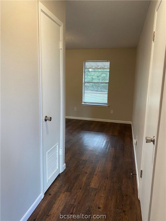 3205 Red Robin Loop, Bryan, TX 77802 - photo 5