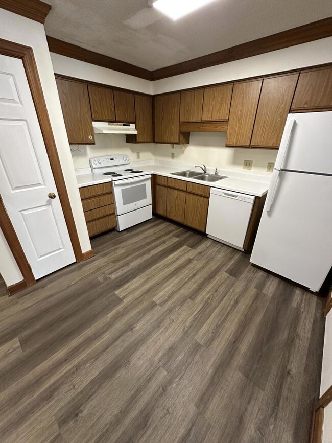 3533 Ivy Commons Dr unit 202, Raleigh, NC 27606 - photo 4