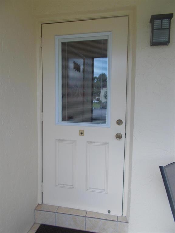 DOOR NEW WITH BLINDS INSIDE GLASS