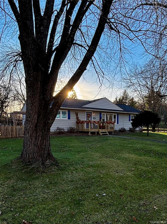 2 Flamingo Dr, Newburgh, NY 12550 - photo 2