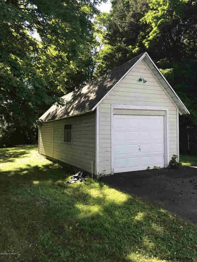 27 Mechanic St, Ballston Spa, NY 12020 - photo 2