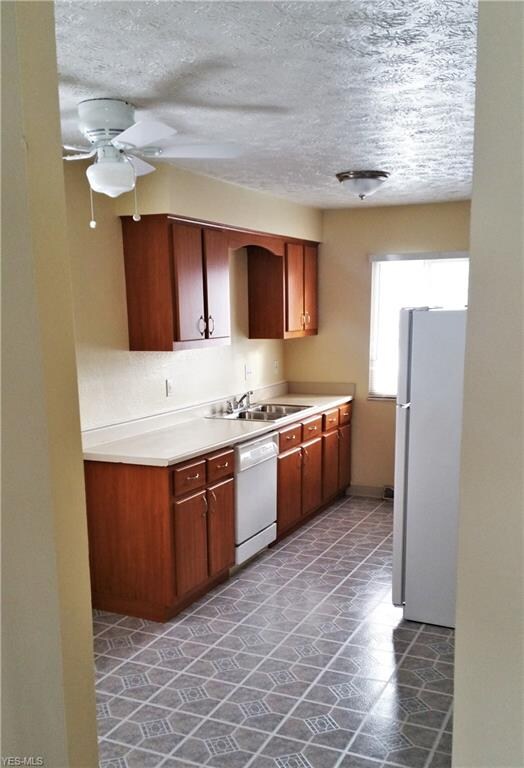 23740 Lake Shore Blvd unit 2, Euclid, OH 44123 - photo 6