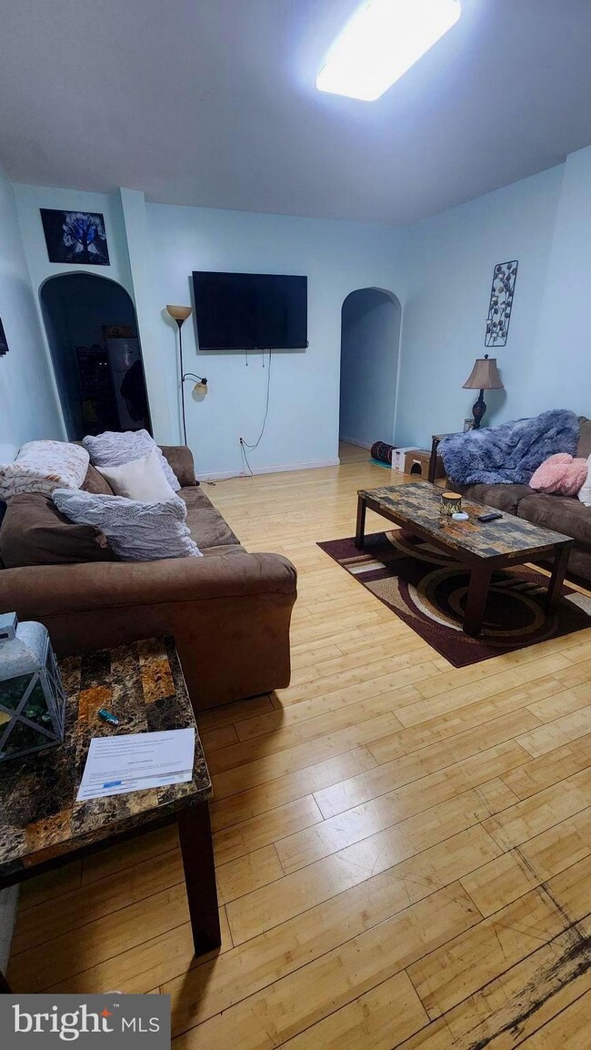 932 Spring St, Reading, PA 19604 - photo 2