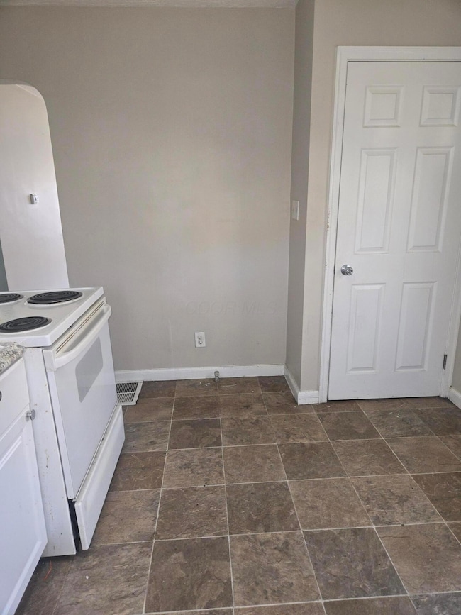 2152 Gerbert Rd, Columbus, OH 43211 - photo 7