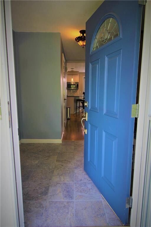 214 Kings Ridge Rd, Wakefield, RI 02879 - photo 5