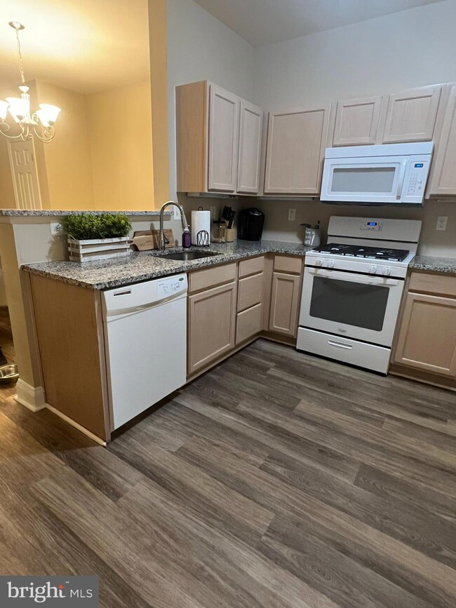 2604 Chancellor Ct, Odenton, MD 21113 - photo 4