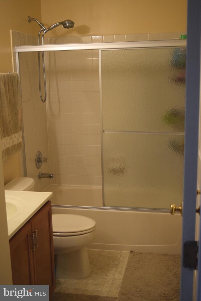 42805 Flannigan Terrace, Chantilly, VA 20152 - photo 7