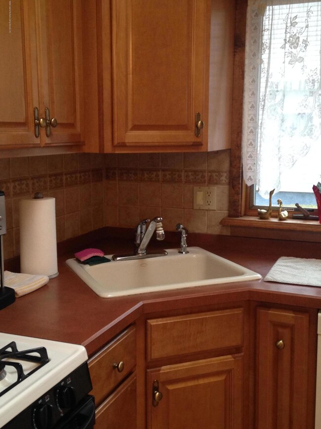 35 Ravenhurst Ave, Staten Island, NY 10310 - photo 7