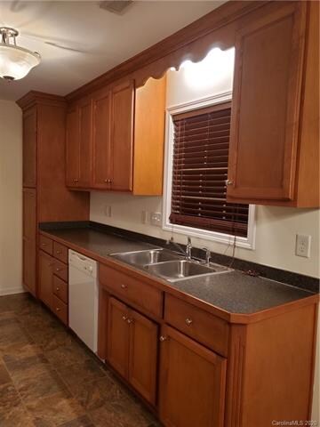 4048 Hereford Ln, Dallas, NC 28034 - photo 4