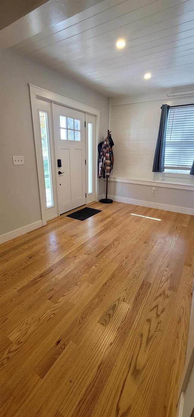 56 Maple St, Hopkinton, NH 03229 - photo 4