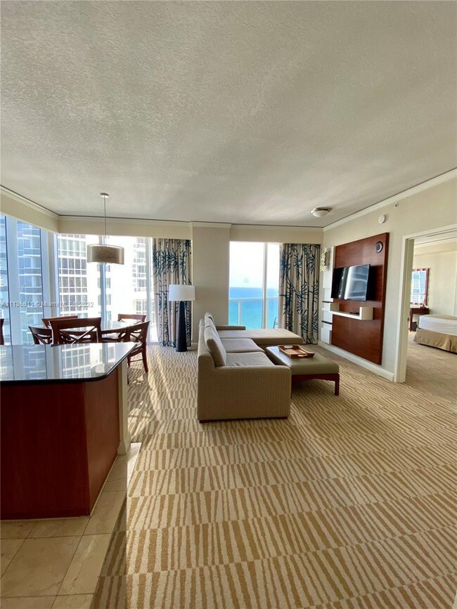 2105 LIVING AREA