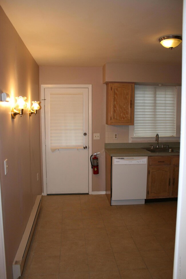 6A Birchwood Ct unit A, Whiting, NJ 08759 - photo 4