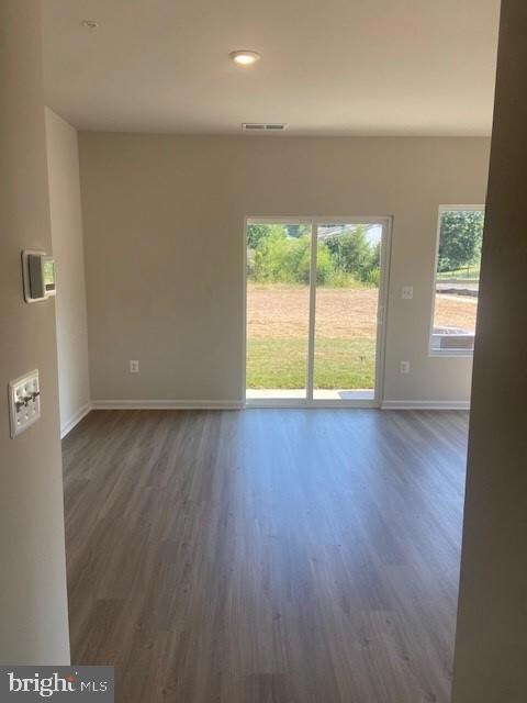 8169 Bartholomew Ct, Baltimore, MD 21206 - photo 4