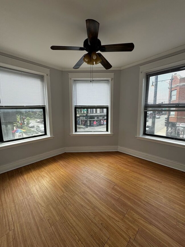 4805 N Central Park Ave unit 203, Chicago, IL 60625 - photo 2