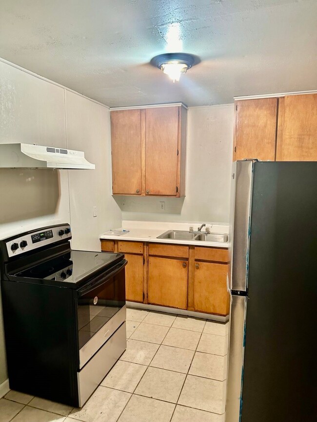 1907 Avenue C unit 1, Rosenberg, TX 77471 - photo 3