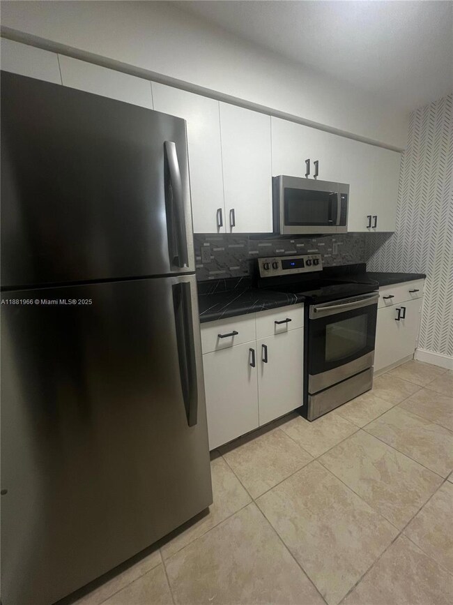 15241 SW 80th St unit 104, Miami, FL 33193 - photo 2