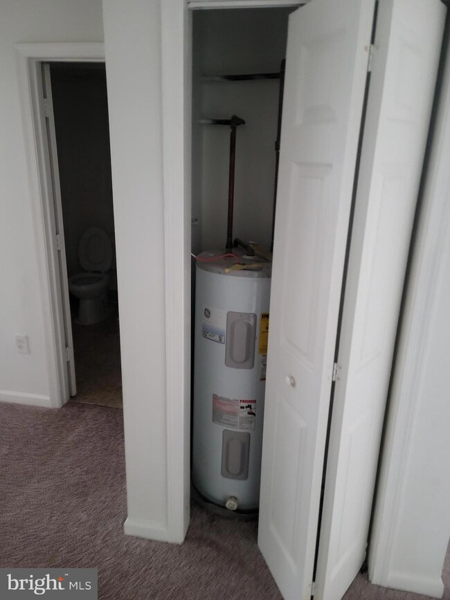 336 37th St SE unit 102, Washington, DC 20019 - photo 6