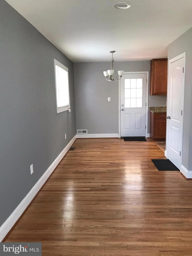 6005 Belle Ct, Hyattsville, MD 20782 - photo 4