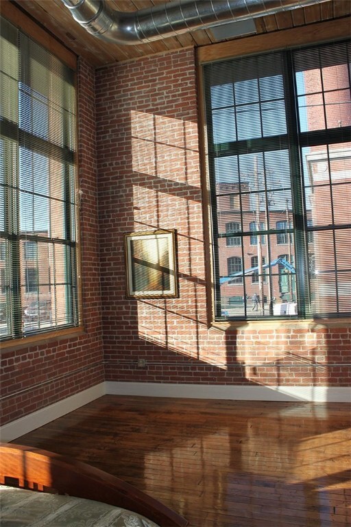 413 Central St unit 4-307, Central Falls, RI 02863 - photo 3