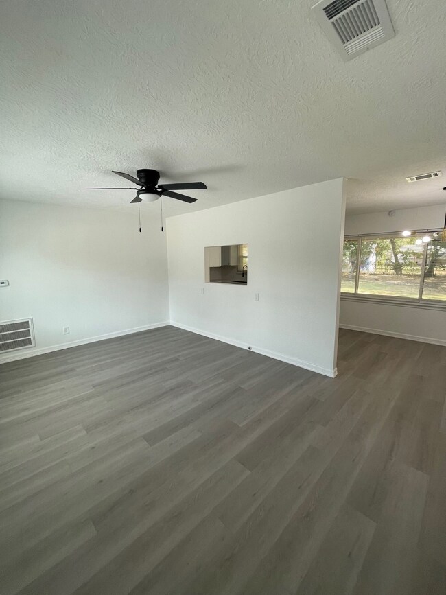 13351 Orleans St, Houston, TX 77015 - photo 7