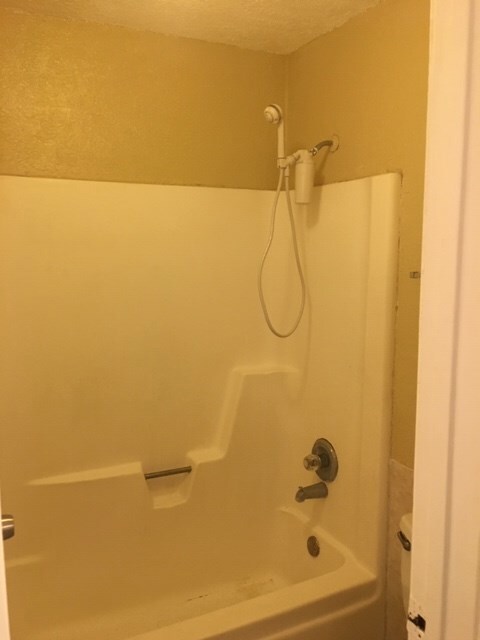 6110 W Mount Houston Rd unit B, Houston, TX 77088 - photo 7